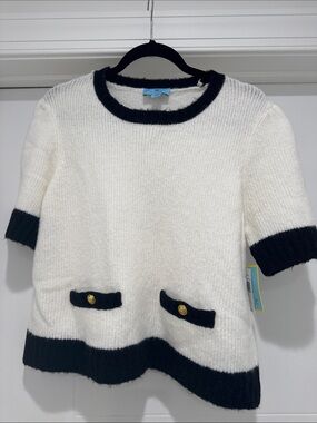CeCe Cream and Black Short-Sleeve Knit Top - NWT